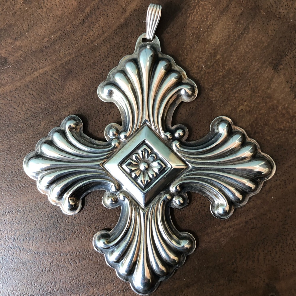 Reed & Barton 925 Sterling Silver Limited Edition Maltese Cross from 1973 - Picture 13 of 13